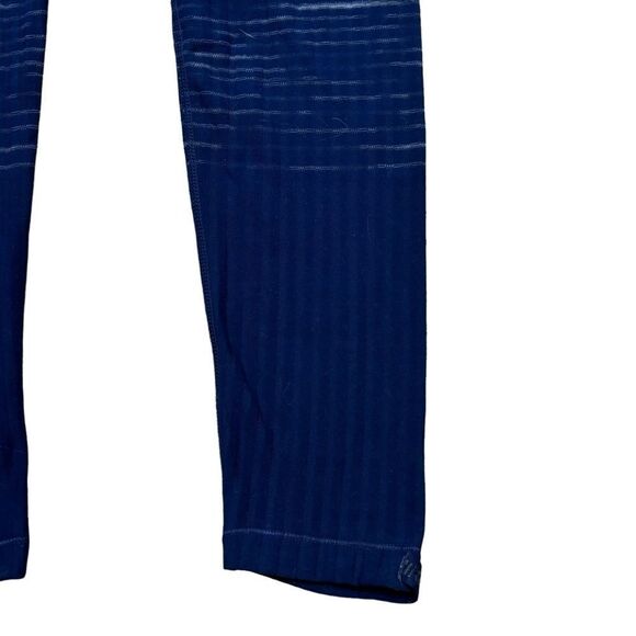 Ladies Nike Pro Hyperwarm England Nordic Print Leggings Size Medium - Picture 4 of 14